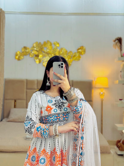 Gul Naaz 3pc in white